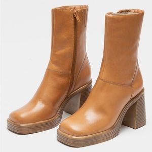 NWOT Steve Madden Fantsie Leather Square Toe Mid-Calf Block Heel Boots Booties